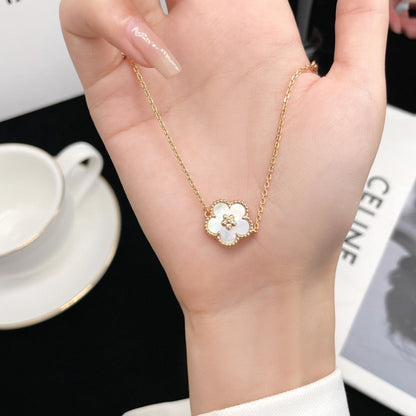 [Glow Muse]LUCKY  WHITE MOP  PLUM BLOSSOM NECKLACE