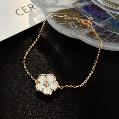 [Glow Muse]LUCKY WHITE MOP PLUM BLOSSOM  BRACELET