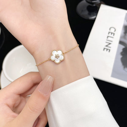 [Glow Muse]LUCKY WHITE MOP PLUM BLOSSOM  BRACELET
