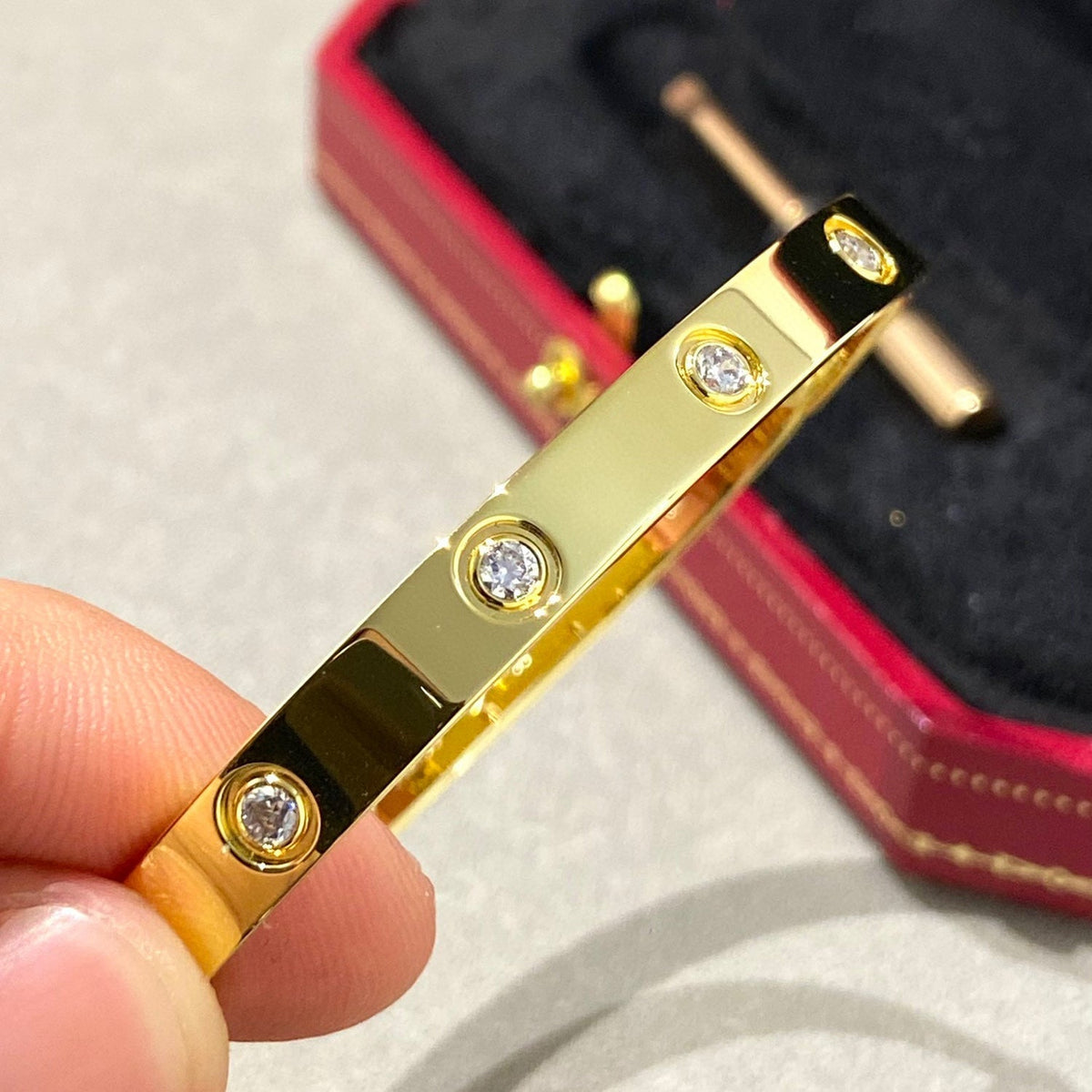 [Glow Muse]LOVE BRACELET 6.1MM 10 DIAMONDS