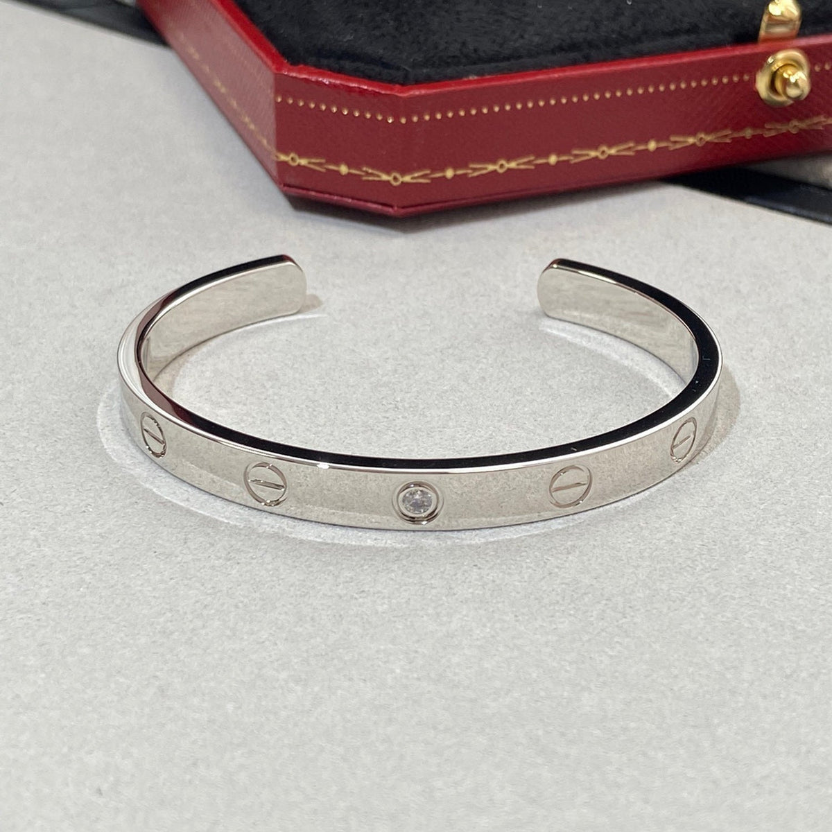 [Glow Muse]LOVE BRACELET 6.1MM 1 DIAMOND OPEN CUFF