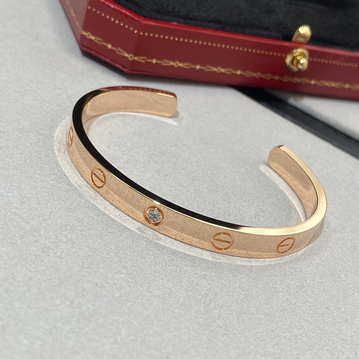 [Glow Muse]LOVE BRACELET 6.1MM 1 DIAMOND OPEN CUFF