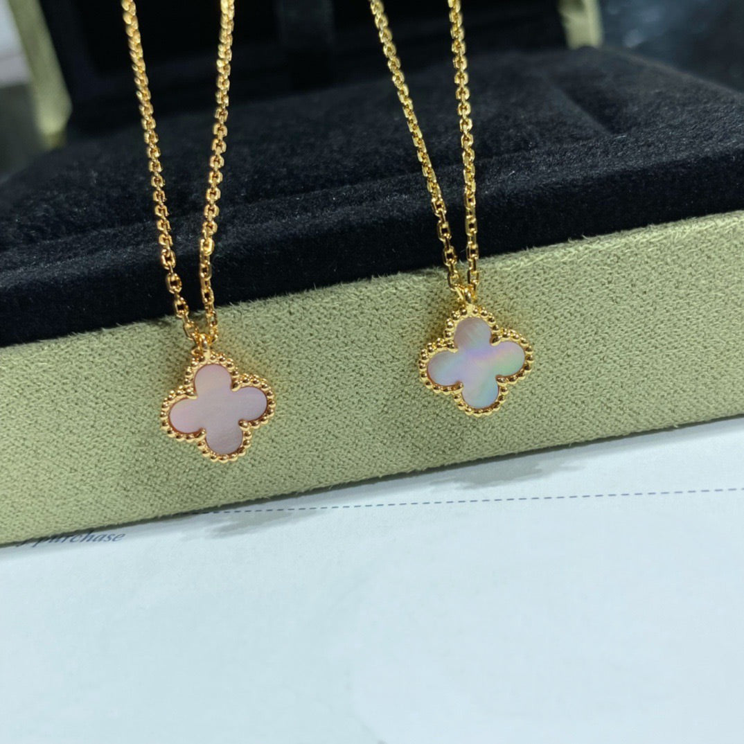 [Glow Muse]CLOVER 15MM PINK MOTHER-OF-PEARL SINGLE FLOWER NECKLACE