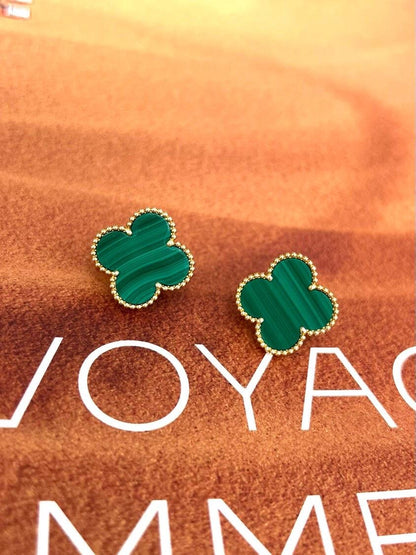 [Glow Muse] CLOVER LARGE (20mm) 1 MOTIFS GREENER MOP STUD EARRINGS