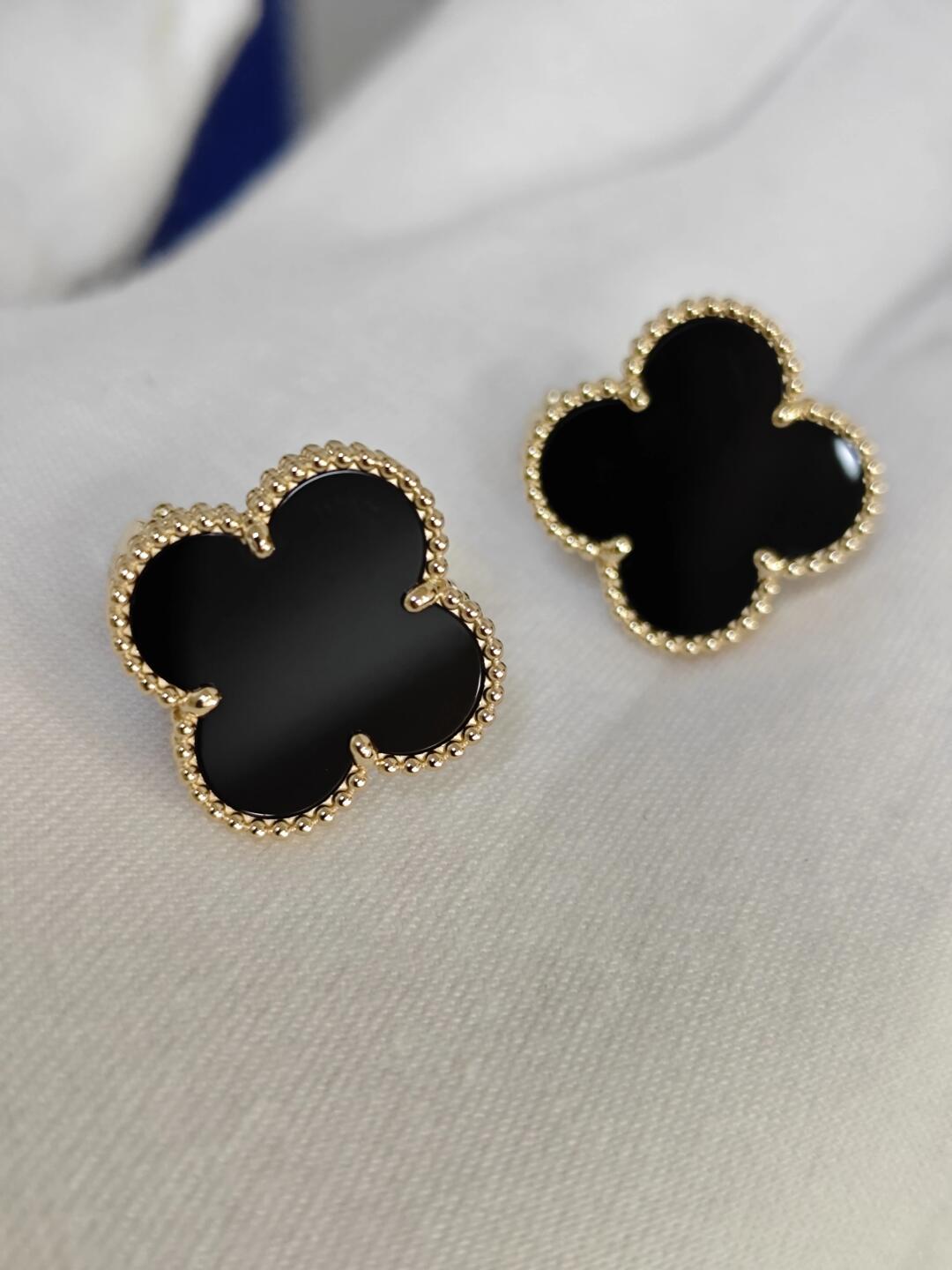 [Glow Muse]CLOVER 20MM BLACK MOP EARRINGS
