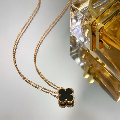 [Glow Muse]CLOVER 15MM BLACK ONYX SINGLE FLOWER NECKLACE