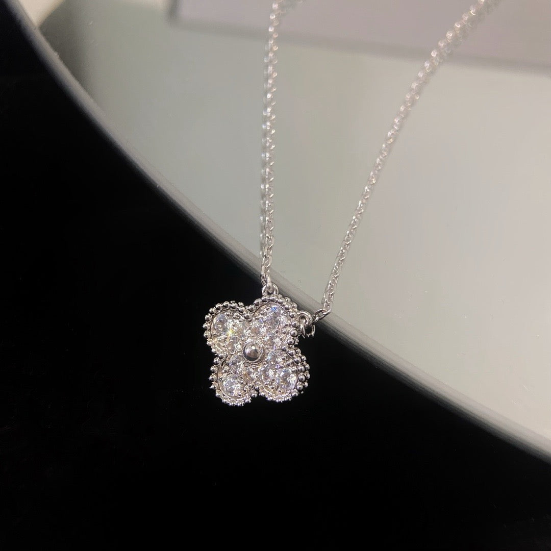 [Glow Muse]CLOVER 15MM DIAMOND SINGLE FLOWER NECKLACE