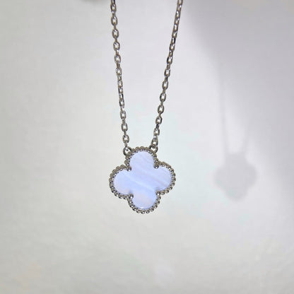 [Glow Muse]CLOVER 15MM BLUE CHALCEDONY NECKLACE SILVER