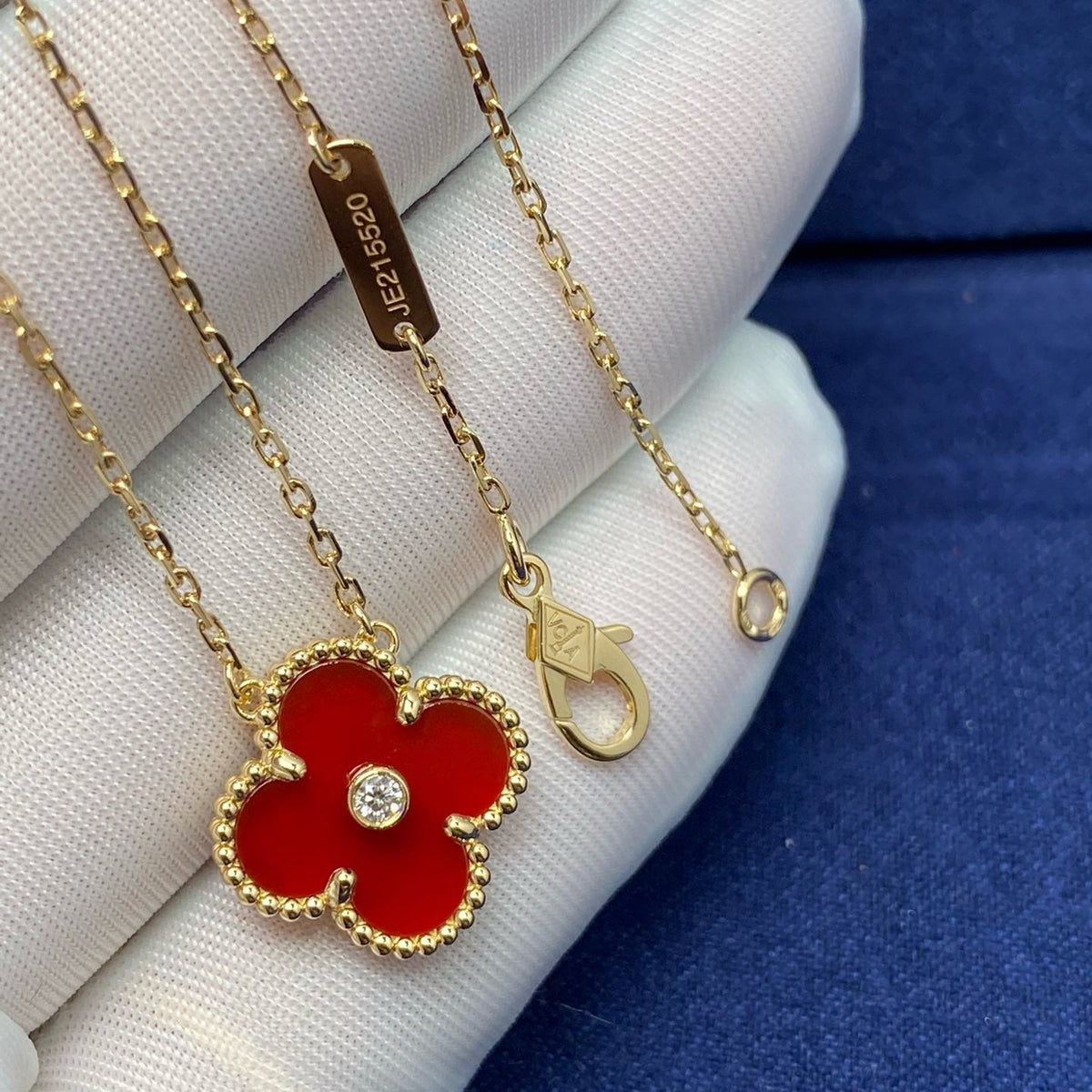 [Glow Muse]CLOVER 15MM DIAMOND CARNELIAN NECKLACE