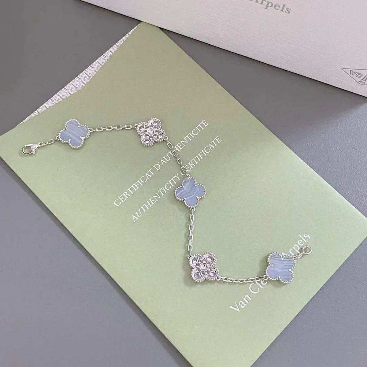 [⭐Glow Muse] CLOVER 5 MOTIF PURPLE CHALCEDONY BRACELET COLLECTION
