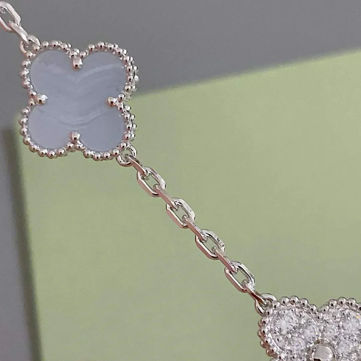 [⭐Glow Muse] CLOVER 5 MOTIF PURPLE CHALCEDONY BRACELET COLLECTION