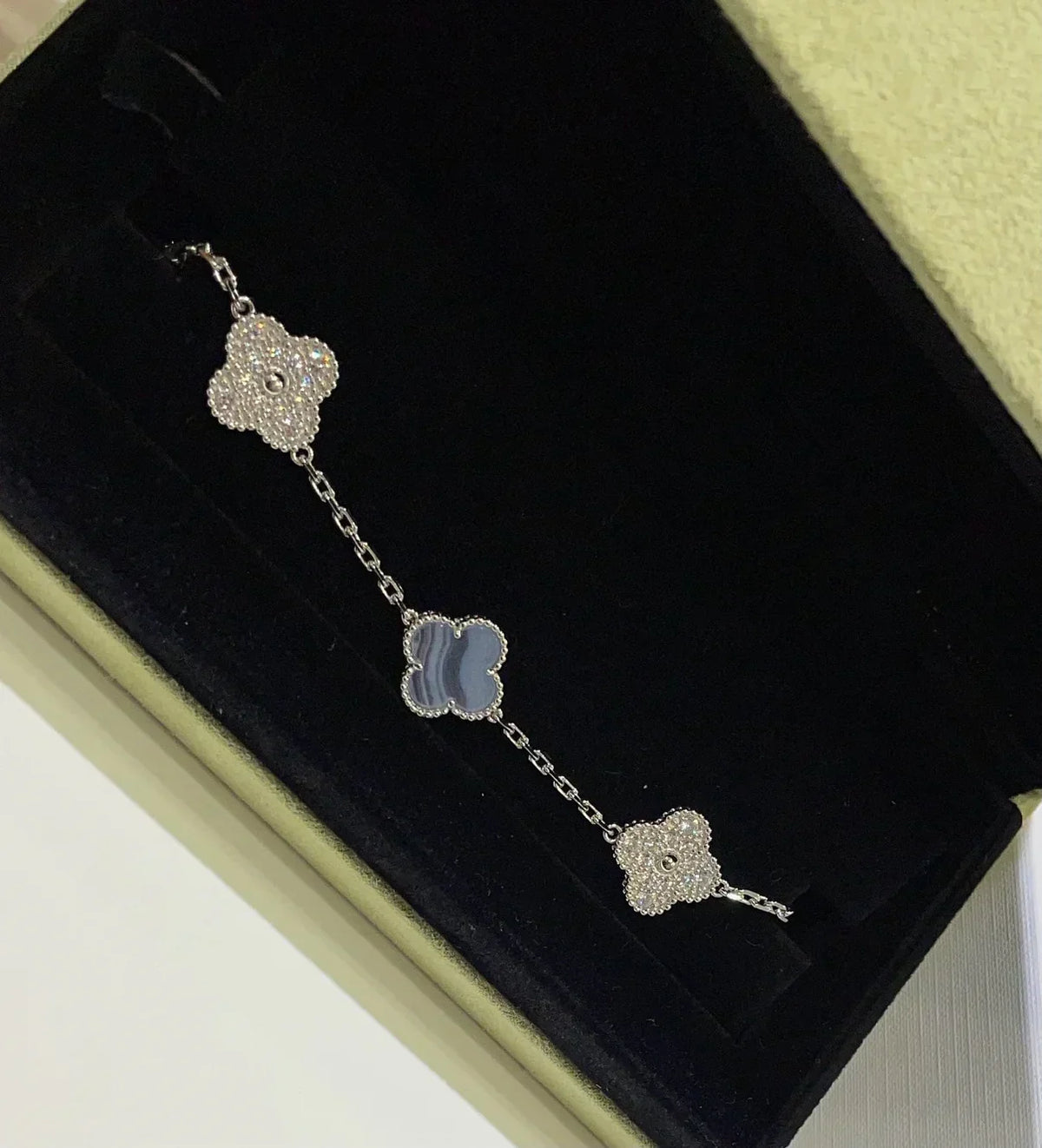 [⭐Glow Muse] CLOVER 5 MOTIF PURPLE CHALCEDONY BRACELET COLLECTION