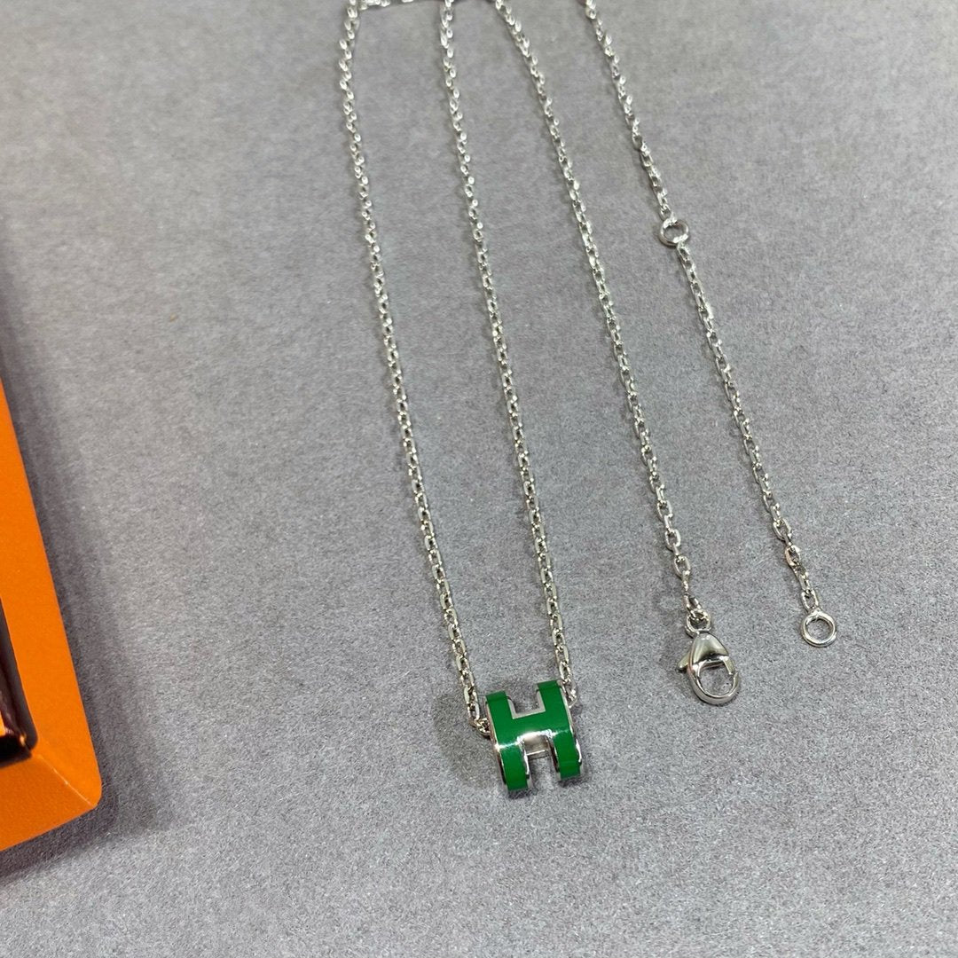 [Glow Muse]POP H GREEN NECKLACE SILVER AND GOLD