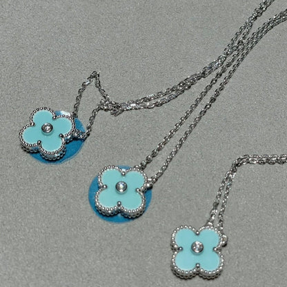 [Glow Muse]CLOVER 1 DIAMOND LIGHT BLUE SILVER NECKLACE