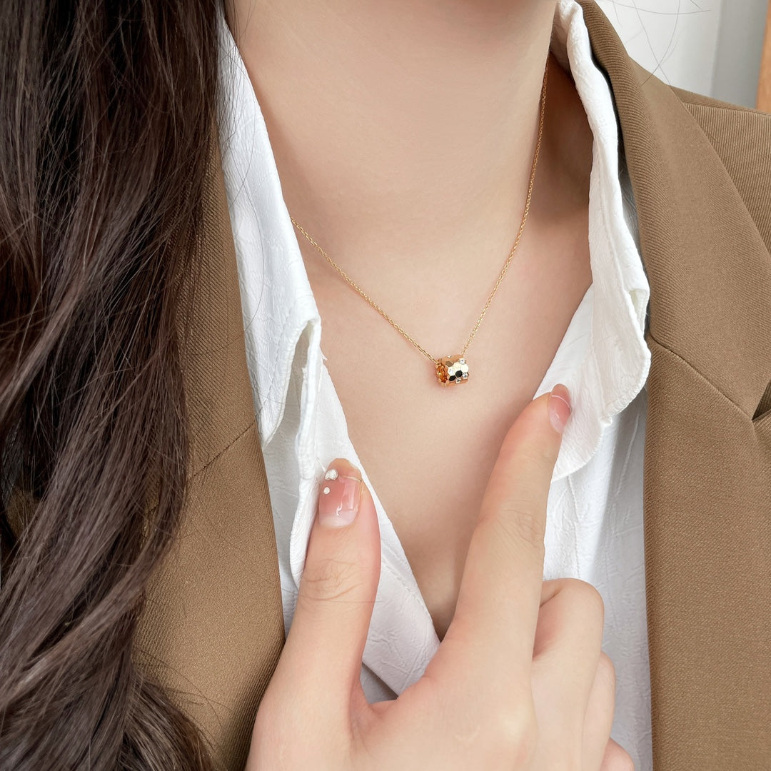 [Glow Muse]BEE MINI PEDANT DIAMOND NECKLACE