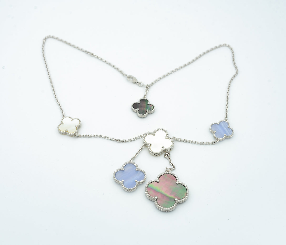 [Glow Muse]CLOVER MOP CHALCEDONY NECKLACE SILVER 6 MOTIF