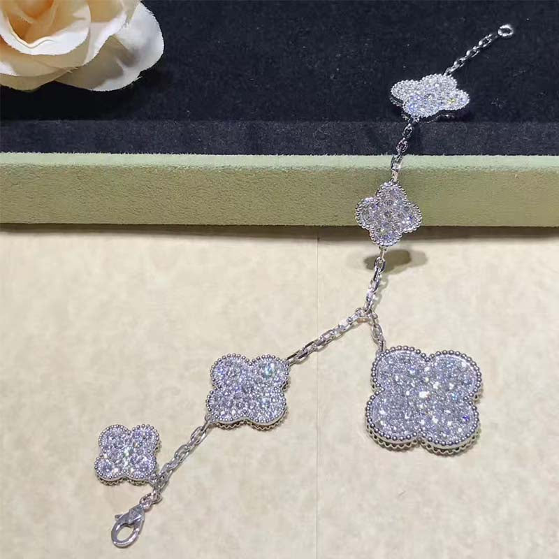 [Glow Muse]CLOVER 6 MOTIFS SILVER DIAMOND BRACELET