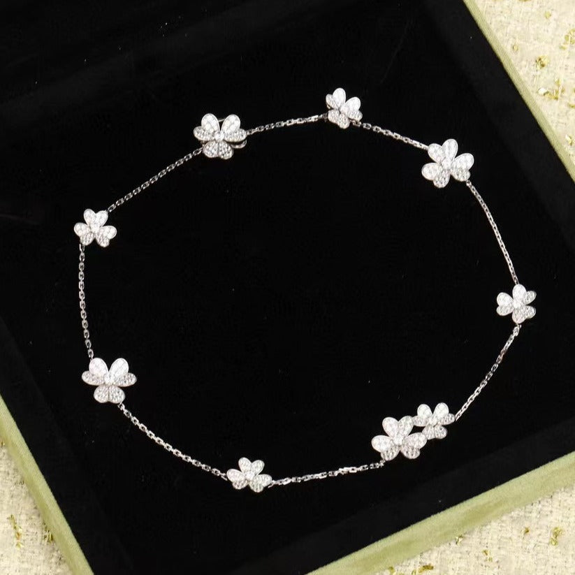 [Glow Muse]FRIVOLE SILVER 9 FLOWERS NECKLACE