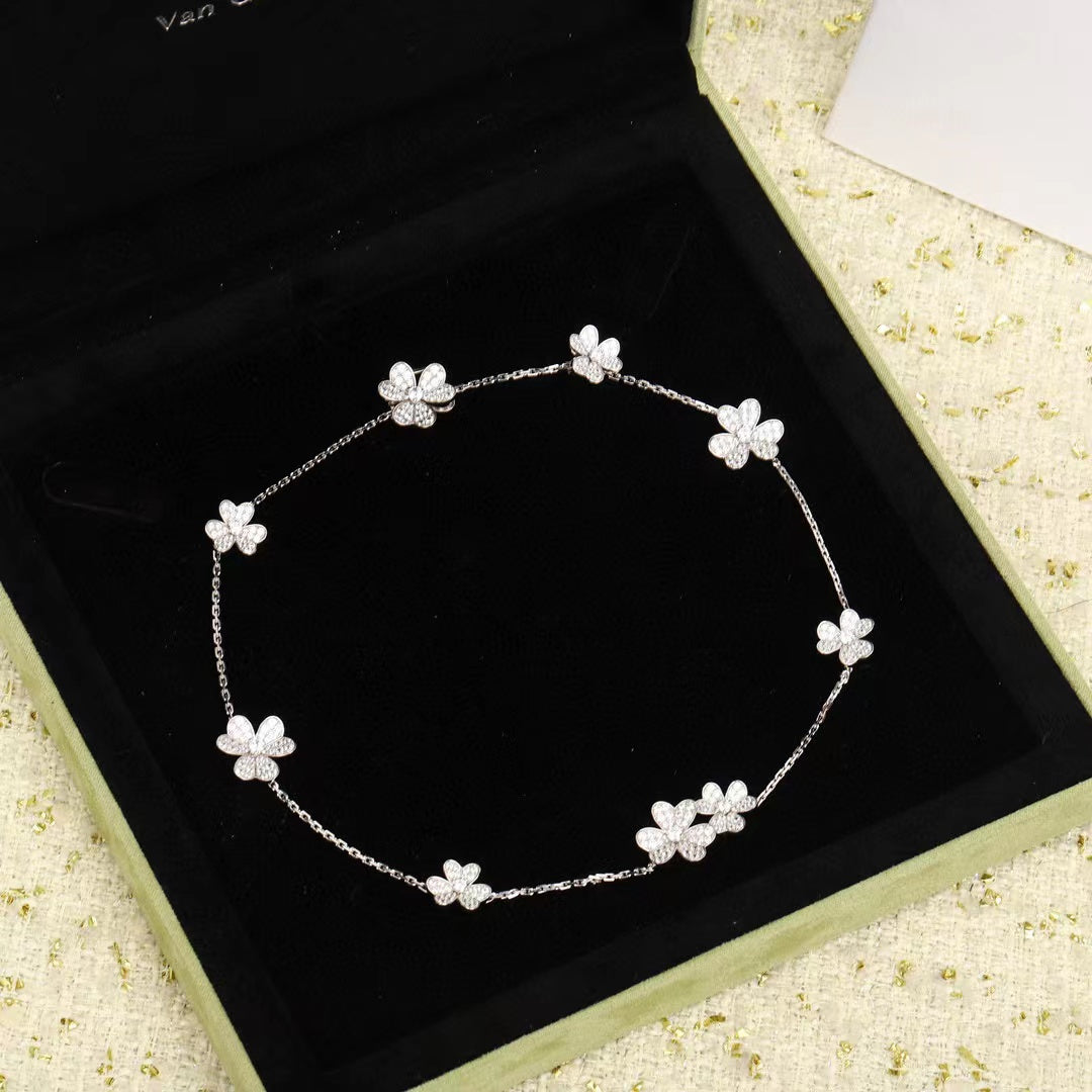 [Glow Muse]FRIVOLE SILVER 9 FLOWERS NECKLACE