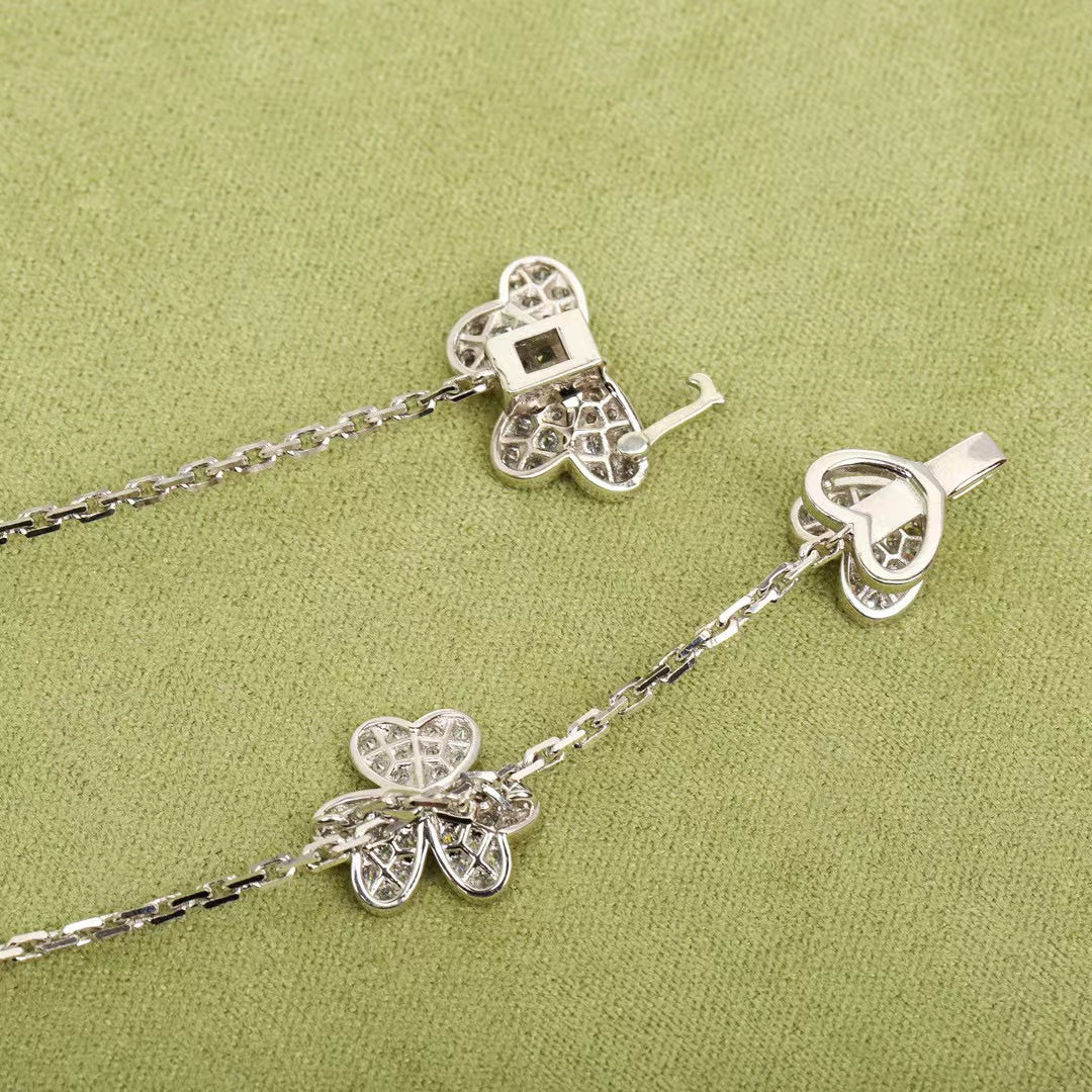 [Glow Muse]FRIVOLE SILVER 9 FLOWERS NECKLACE