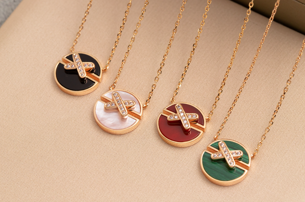 [Glow Muse]JEUX DE PINK GOLD DIAMOND NECKLACE