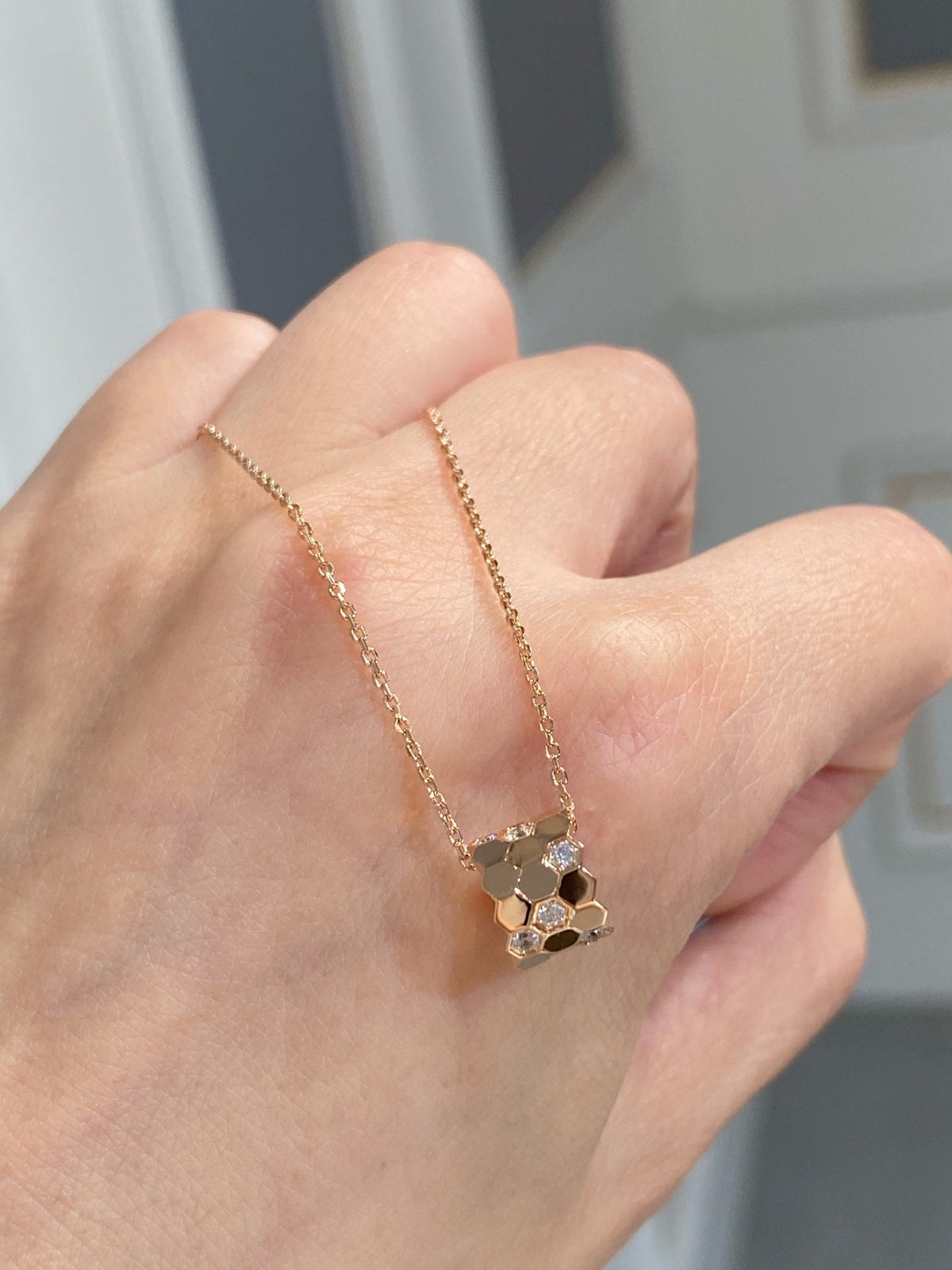 [Glow Muse]BEE LOVE DIAMOND NECKLACE