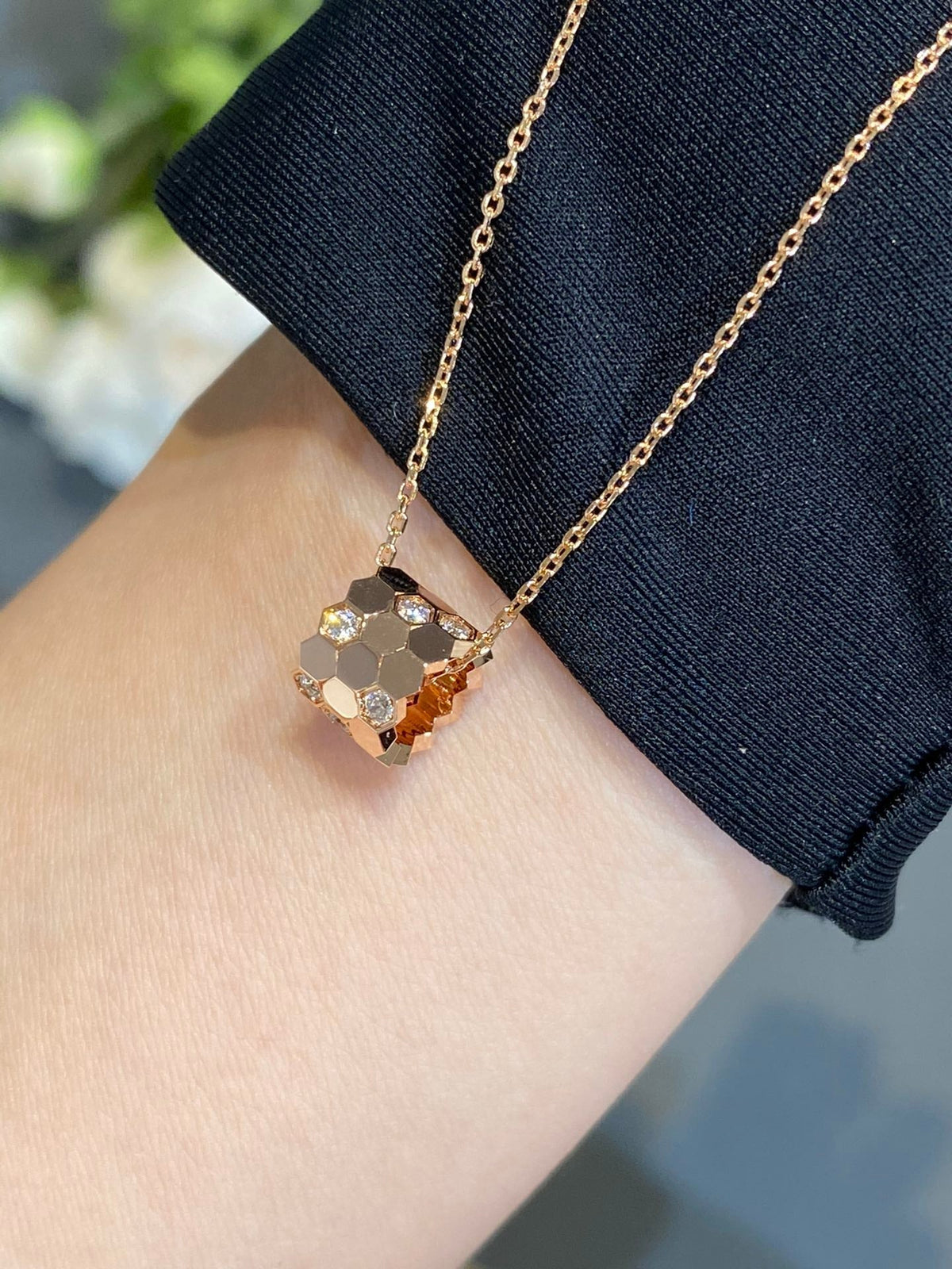 [Glow Muse]BEE LOVE DIAMOND NECKLACE