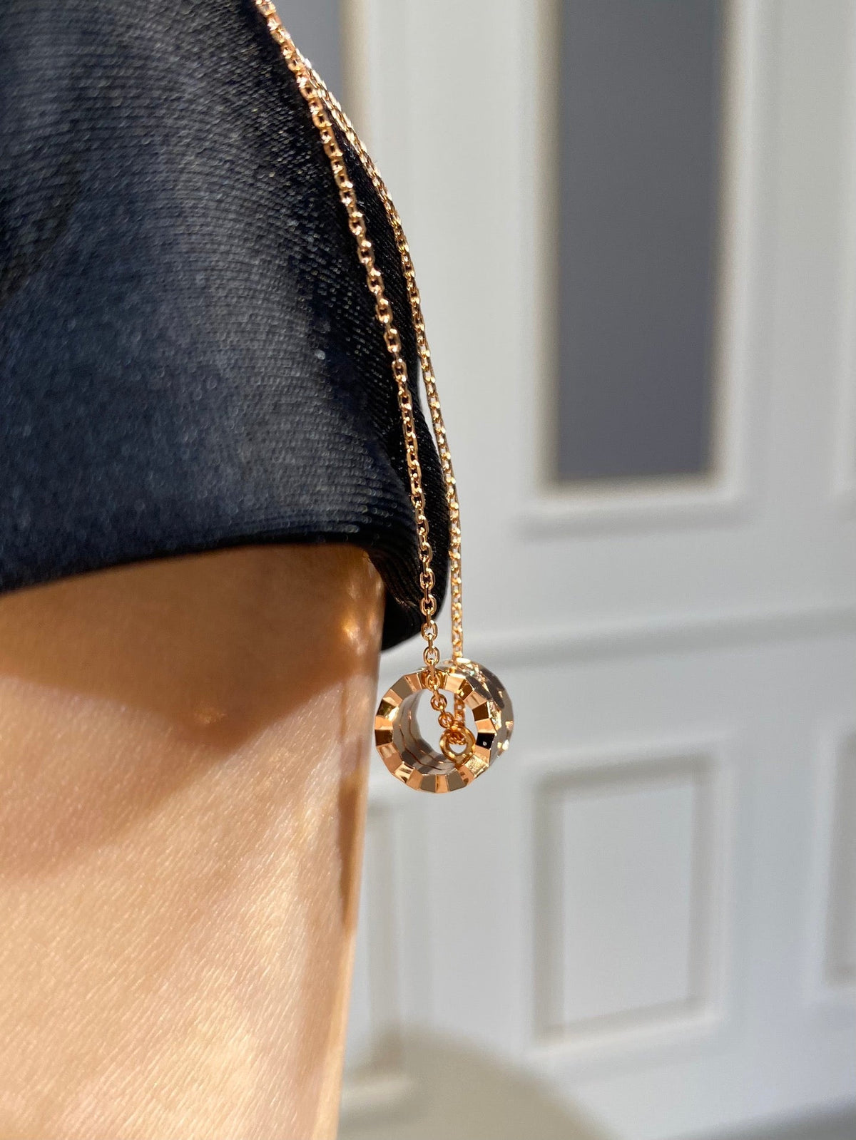 [Glow Muse]BEE LOVE DIAMOND NECKLACE