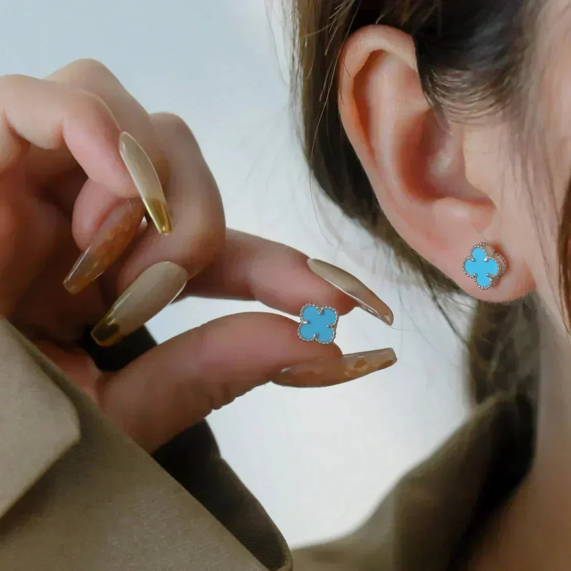 [Glow Muse]CLOVER MINI 9.5MM ONYX STUD EARRINGS SILVER
