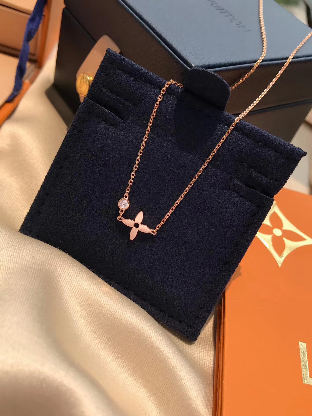 [Glow Muse]BLOSSOM PENDANT PINK GOLD AND DIAMOND