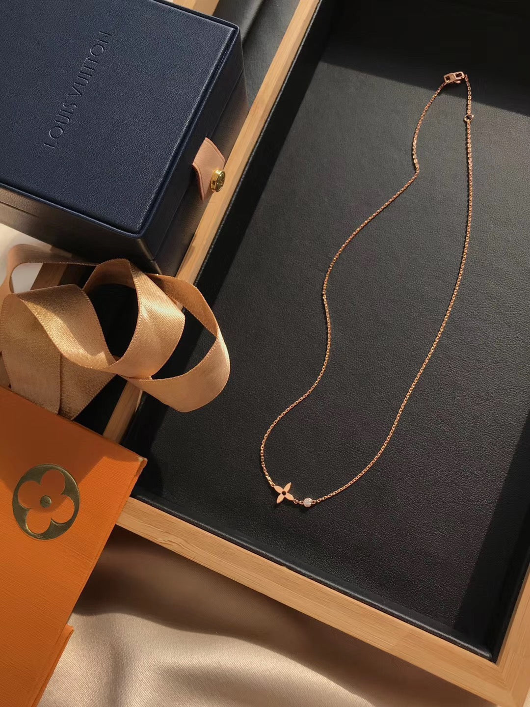 [Glow Muse]BLOSSOM PENDANT PINK GOLD AND DIAMOND