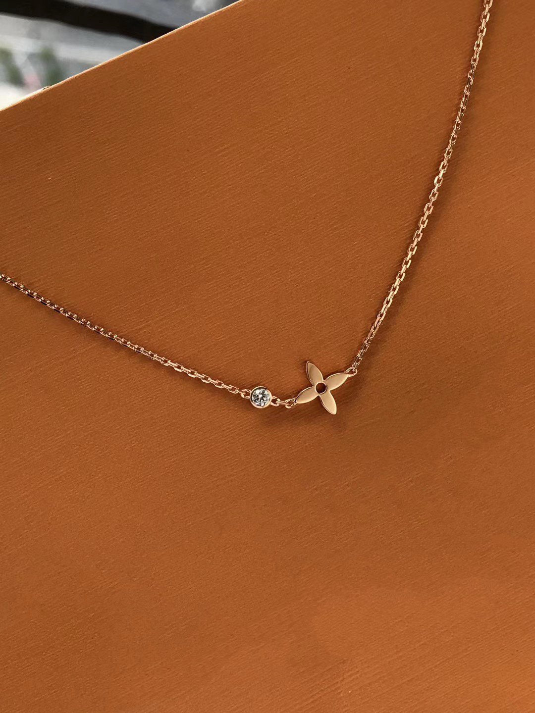 [Glow Muse]BLOSSOM PENDANT PINK GOLD AND DIAMOND