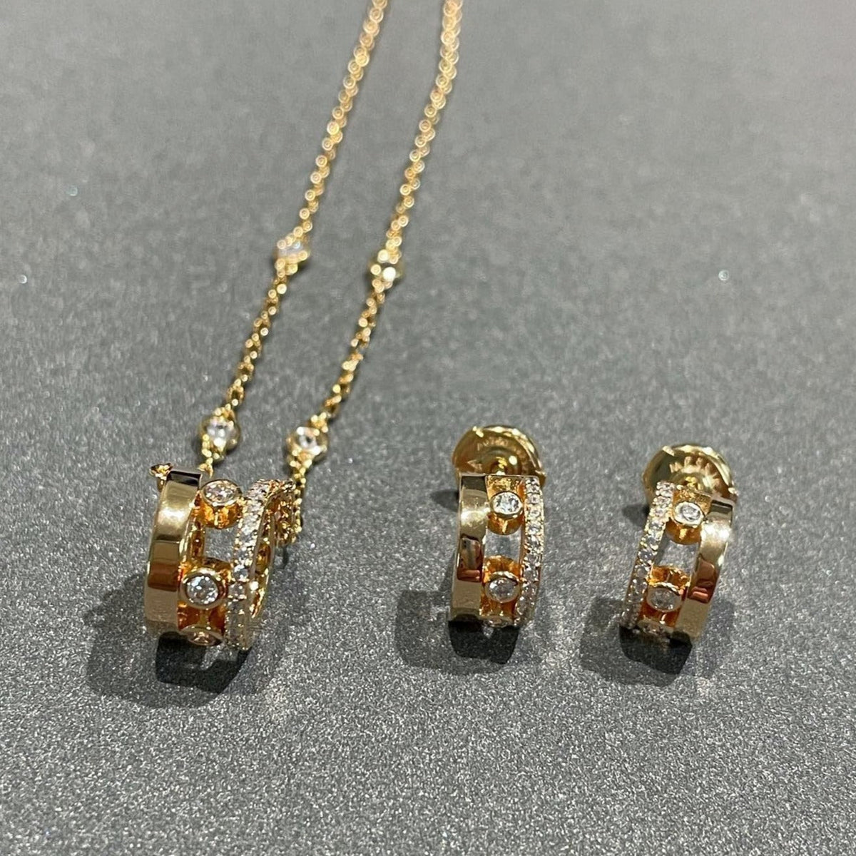 [Glow Muse]CHAIN MOVE ROMANE PEDAND NECKLACE