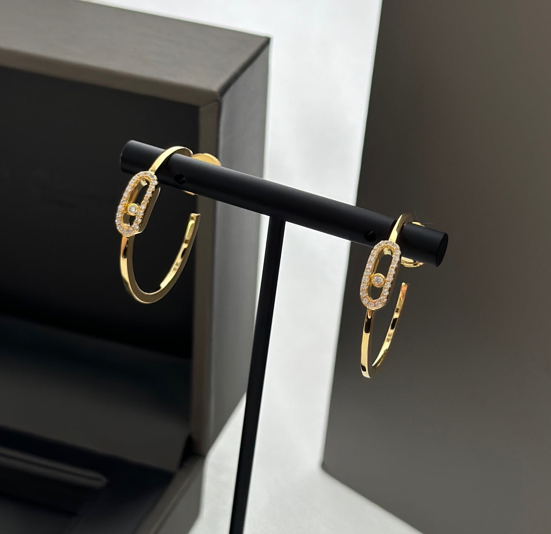 [Glow Muse]CREOLES MOVE UNO PM DIAMOND EARRINGS