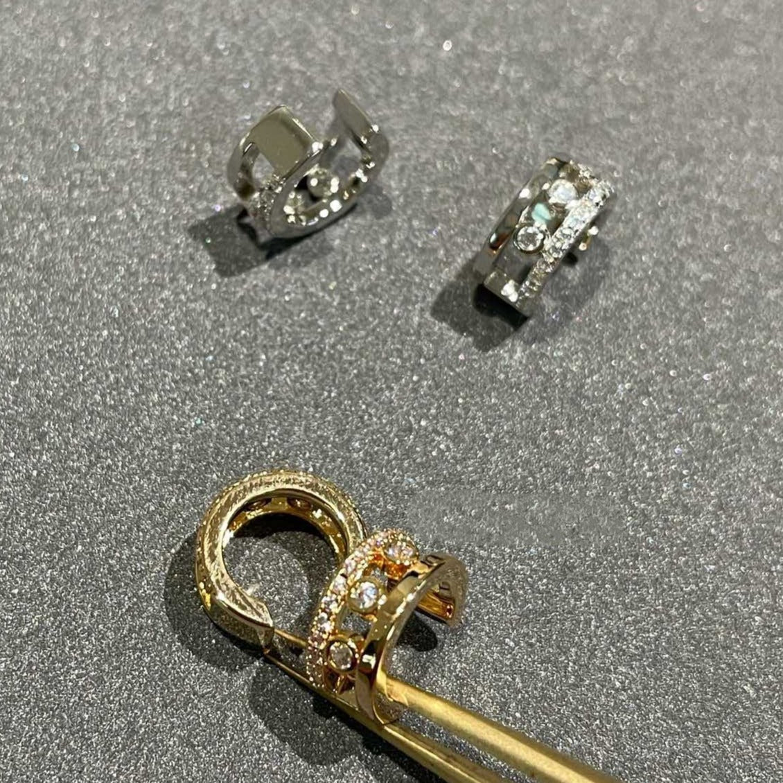 [Glow Muse]MOVE ROMANE EARRINGS DIAMOND