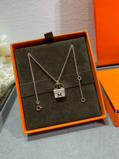 [Glow Muse]H CIRCE MOISSANITE PENDANT NECKLACE GOLD