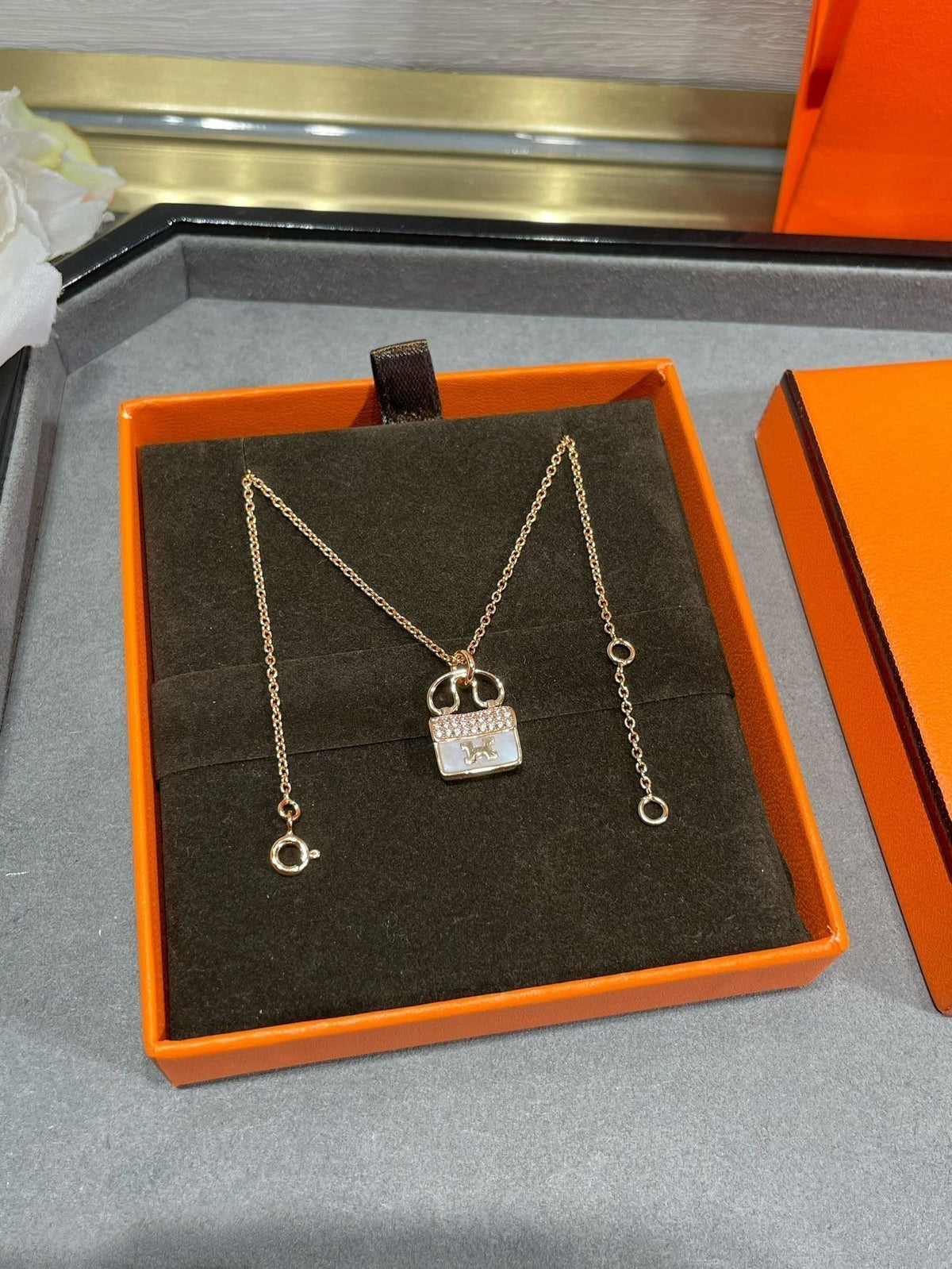 [Glow Muse]H CIRCE MOISSANITE PENDANT NECKLACE GOLD