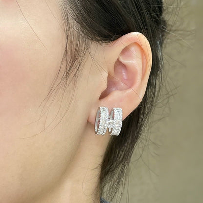 [Glow Muse]H STUD EARRINGS WITH SILVER DIAMONDS