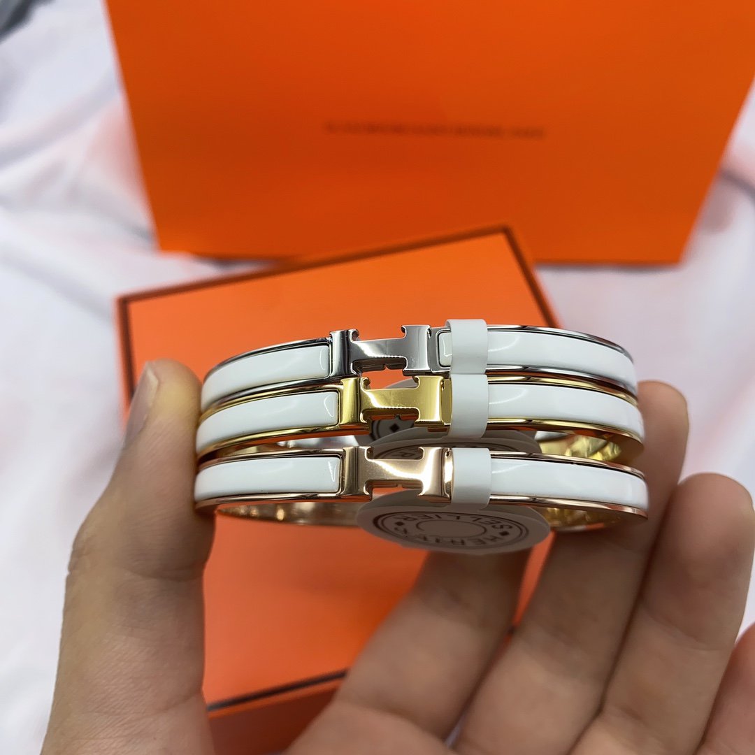 [Glow Muse]CLASSIC HM CLIC WHITE 8MM ENAMEL BRACELET