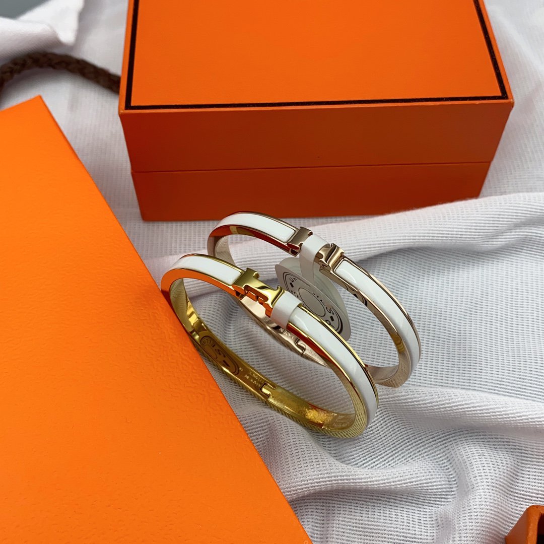 [Glow Muse]CLASSIC HM CLIC WHITE 8MM ENAMEL BRACELET