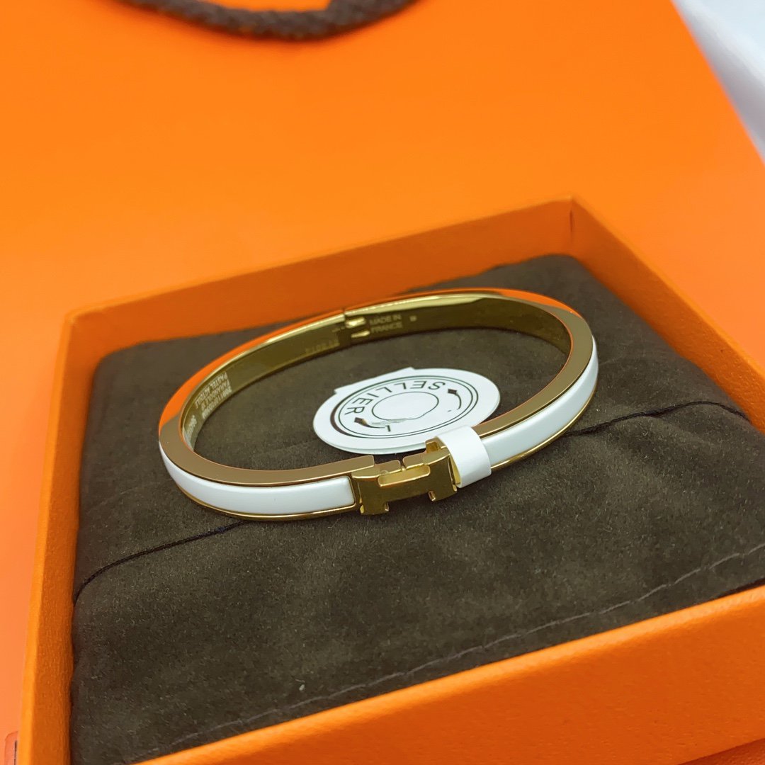 [Glow Muse]CLASSIC HM CLIC WHITE 8MM ENAMEL BRACELET