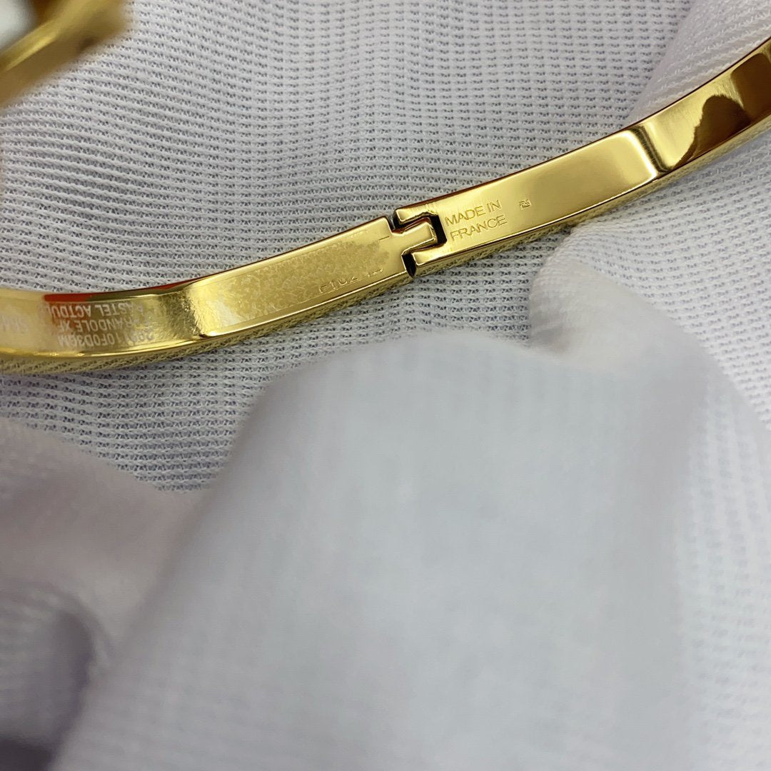 [Glow Muse]CLASSIC HM CLIC WHITE 8MM ENAMEL BRACELET