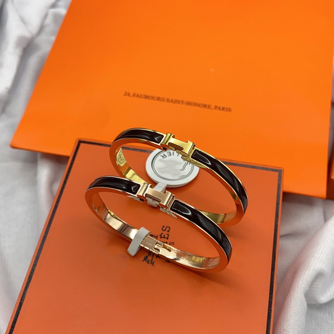 [Glow Muse]CLASSIC HM CLIC BLACK 8MM ENAMEL BRACELET