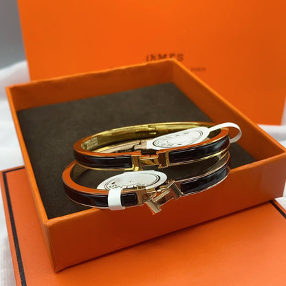 [Glow Muse]CLASSIC HM CLIC BLACK 8MM ENAMEL BRACELET