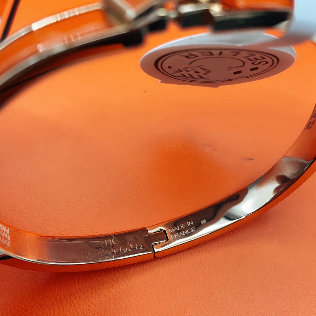 [Glow Muse]CLASSIC HM CLIC RED 8MM ENAMEL BRACELET