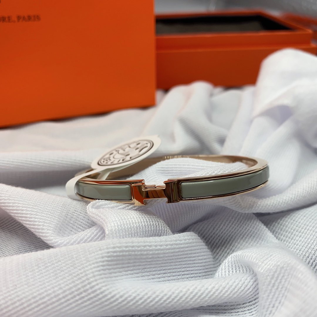 [Glow Muse]CLASSIC HM CLIC GREEN 8MM ENAMEL BRACELET