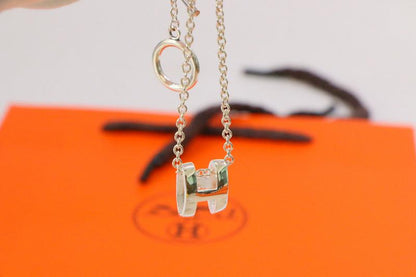 [Glow Muse]HM NECKLACE H LETTER OVAL SERIES