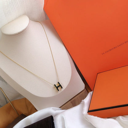 [Glow Muse]HM CLIC BLACK ENAMEL GOLD NECKLACE