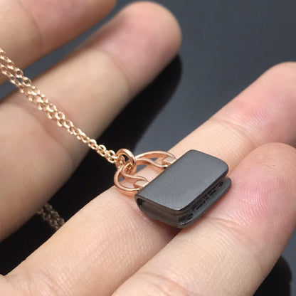 [Glow Muse]WOMEN'S HM AMULETTES CONSTANCE PENDANT NECKLACE