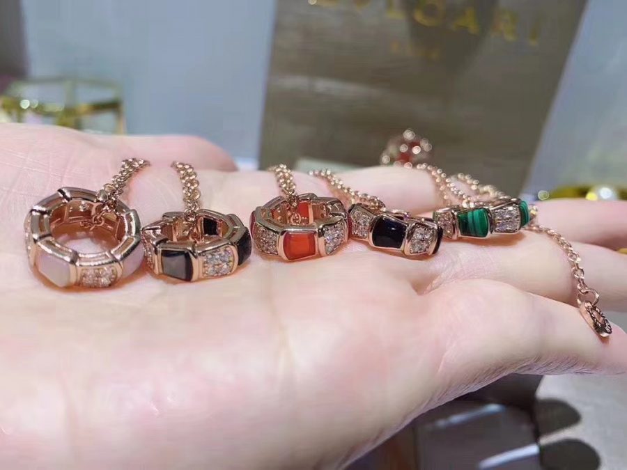 [Glow Muse]SERPENTI PEDANT DIAMOND NECKLACE